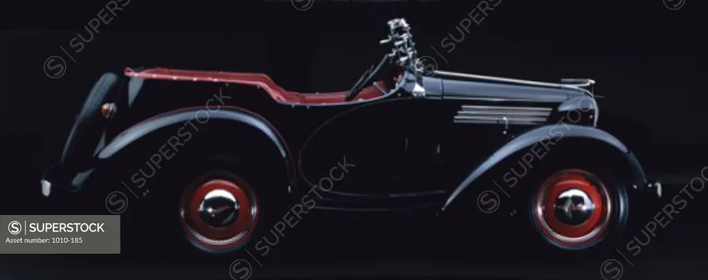 Side profile of a car, 1938 American Bantam