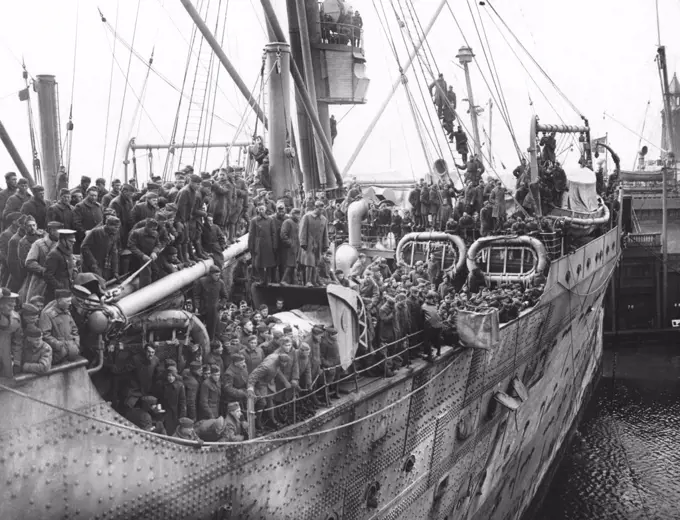 New York, New York:  c. 1919 Members of the 42nd Division returning on the SS Leviathan