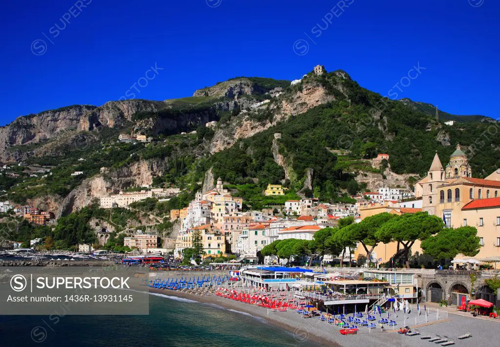 Amalfi, Amalfi Coast, Peninsula of Sorrento, Campania, Gulf of Salerno, Italy.       