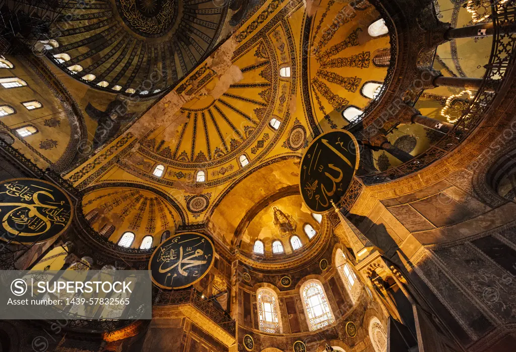 Interior of Hagia Sophia (Aya Sofya), Sultanahmet, Istanbul, Turkey