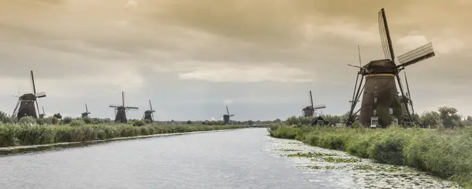 Windmills and canal, Kinderdijk, Olanda, Amsterdam