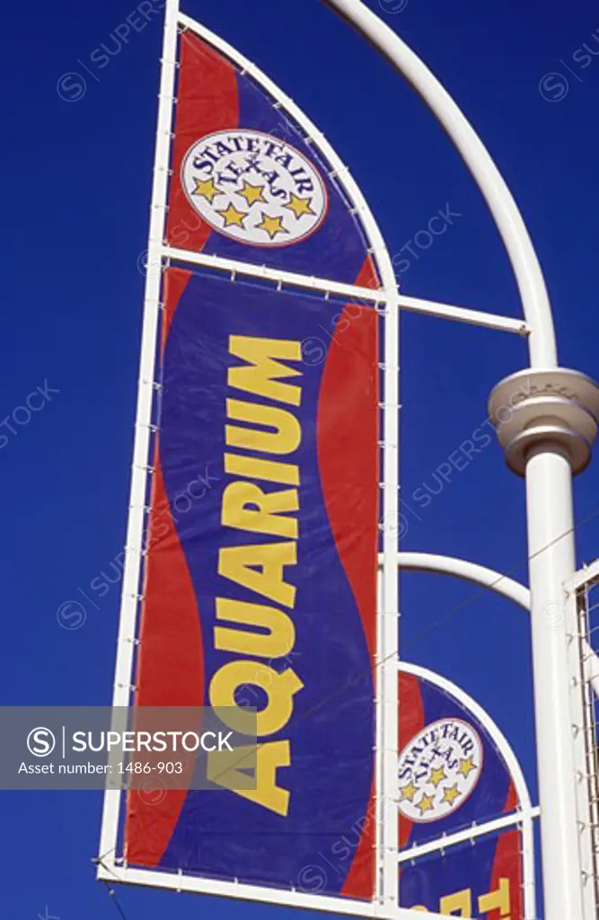 USA, Texas, Dallas, Signboard of aquarium