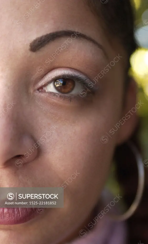 Young Hispanic Woman&acute;s Face