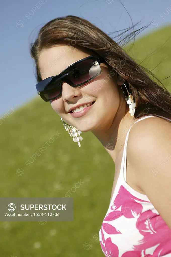 Teenager, sun glass, smiles, portrait, series, woman, young, teenagers, girls, 15-20 years, 20-30 years, long-haired, brunette, gaze camera, kindly, c...