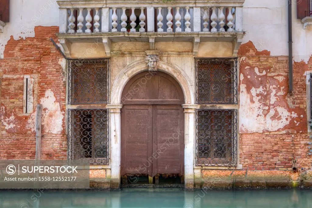 Old houses at canal, Venice, Veneto, Italy, Europe