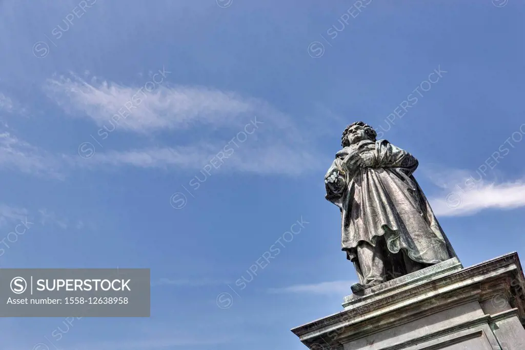 Germany, North Rhine-Westphalia, Bonn, Beethoven monument, statue, sky,