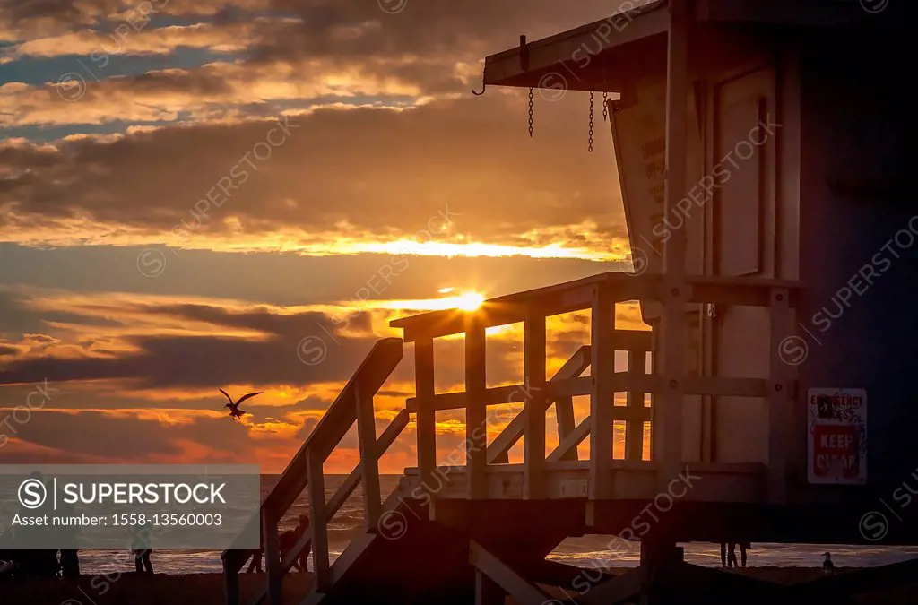 Beach house Los Angeles sundown