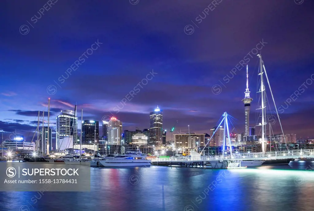 New Zealand, North Island, Auckland, Viaduct Harbour, dawn