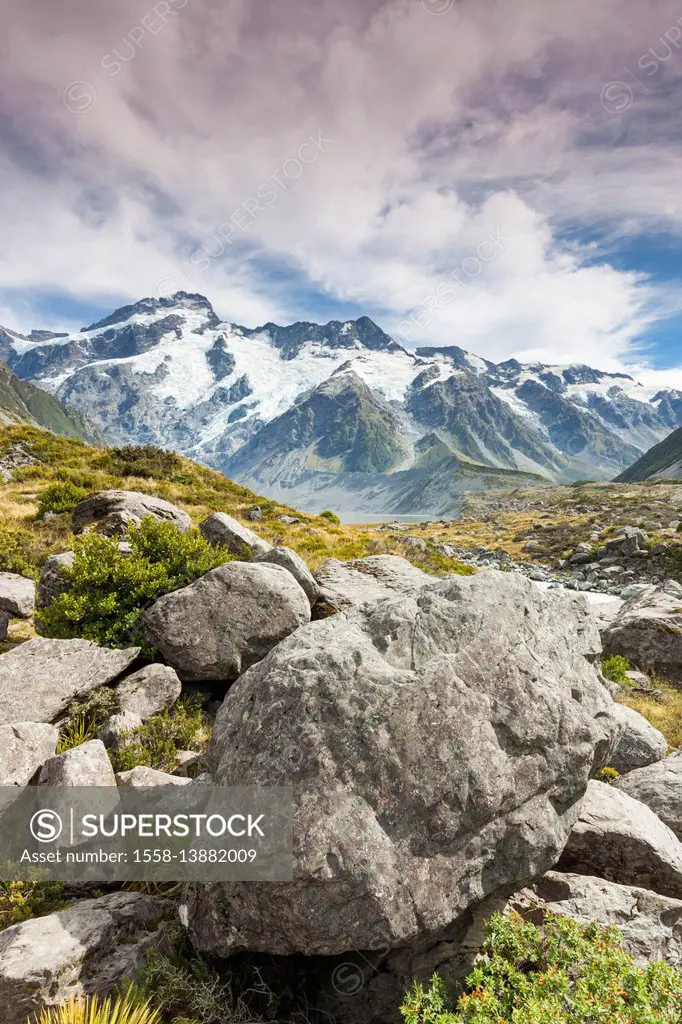 New Zealand, South Island, Canterbury, Aoraki-Mt. Cook National Park, Hooker Valley hike