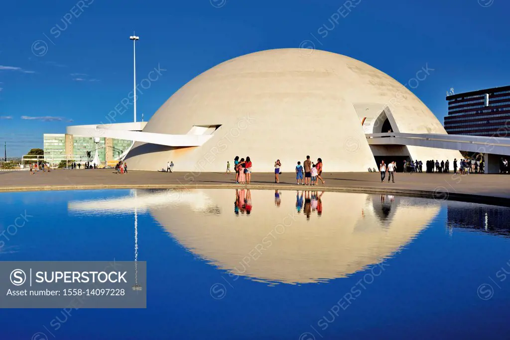 Brazil, Brazil, tourist in front of the national museum of Oscar Niemeyer,