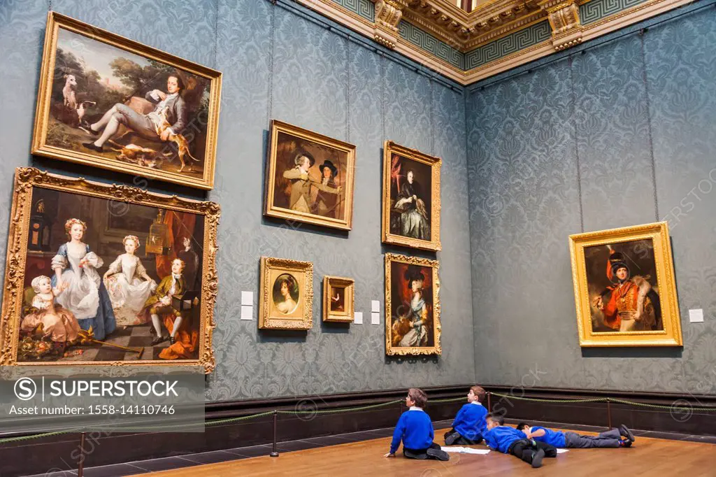 England, London, Trafalgar Square, National Gallery, Visiting Group of School Children