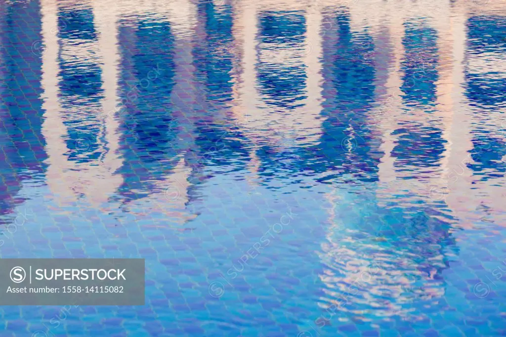 UAE, Dubai, Downtown Dubai, swimming pool reflection