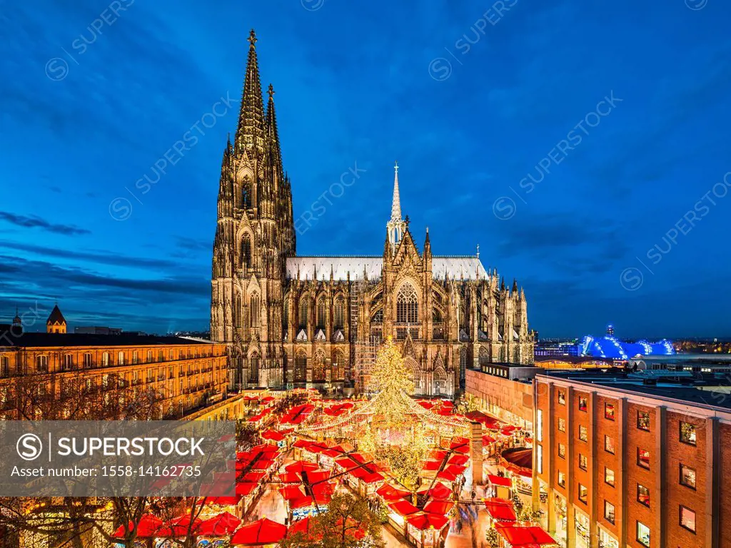 Christmas market in front of the Cathedral of Cologne, Germany