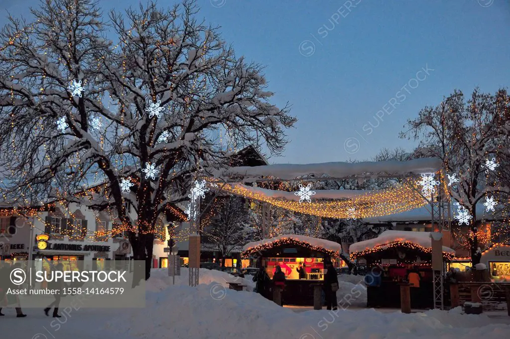 Germany, Bavaria, Garmisch-Partenkirchen, Christmas fair,