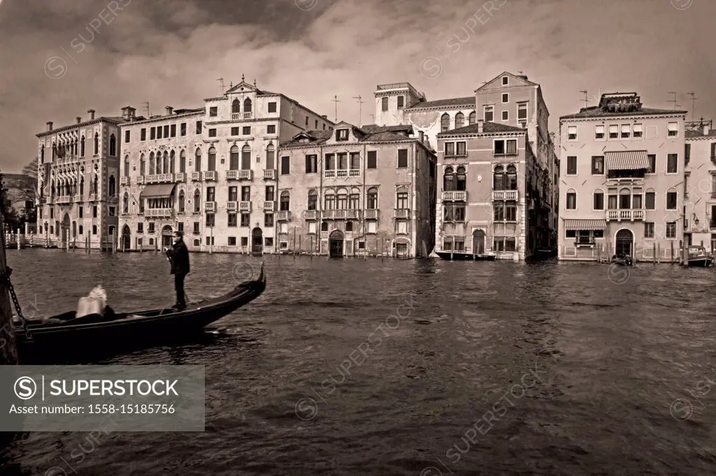 Italy, Venice, Grand Canal, gondolier, row of houses