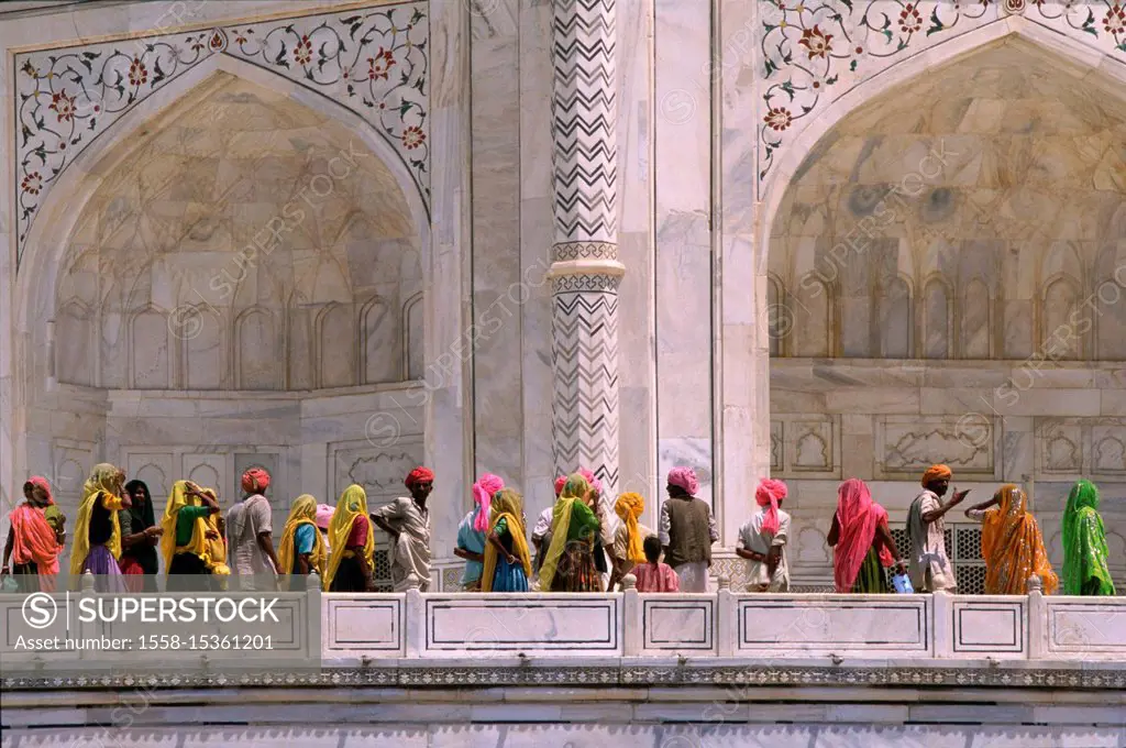 Tourists from Rajasthan at Taj Mahal, Agra, Uttar Pradesh, India, Asia