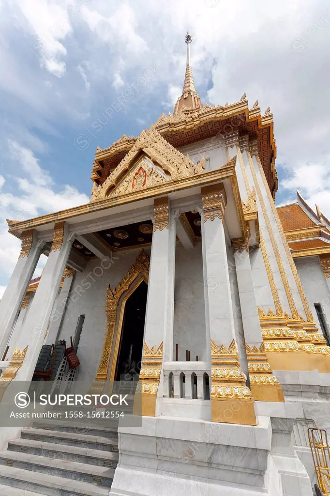 Temple Wat Traimit, Bangkok, Thailand