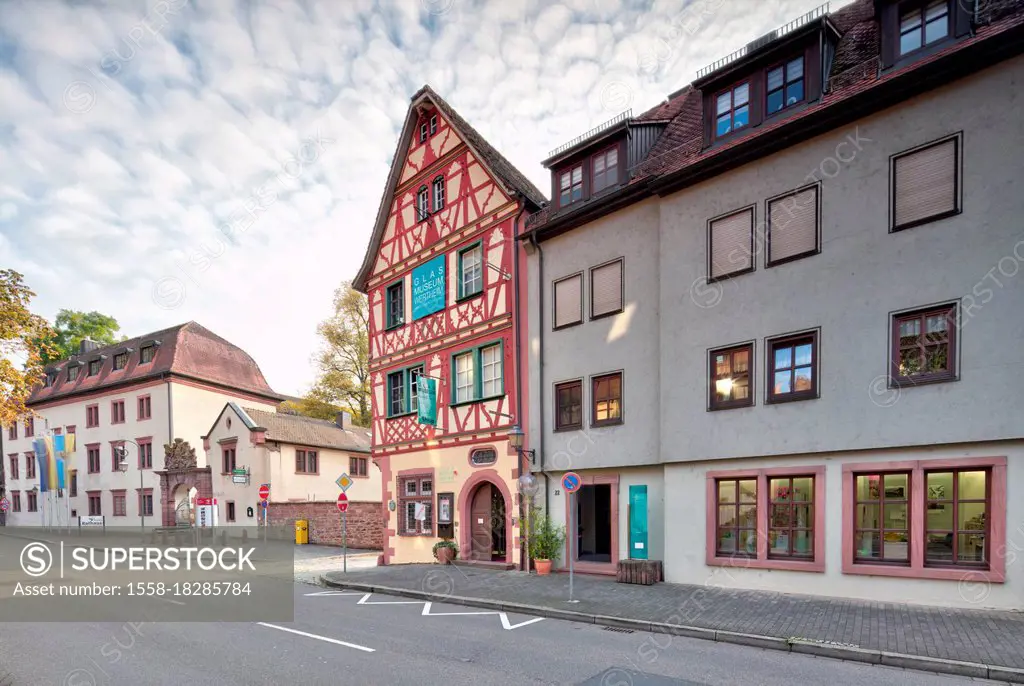 Town hall, glass museum, house facade, half-timbered, culture, history, Wertheim, Baden-Wuerttemberg, Germany, Europe