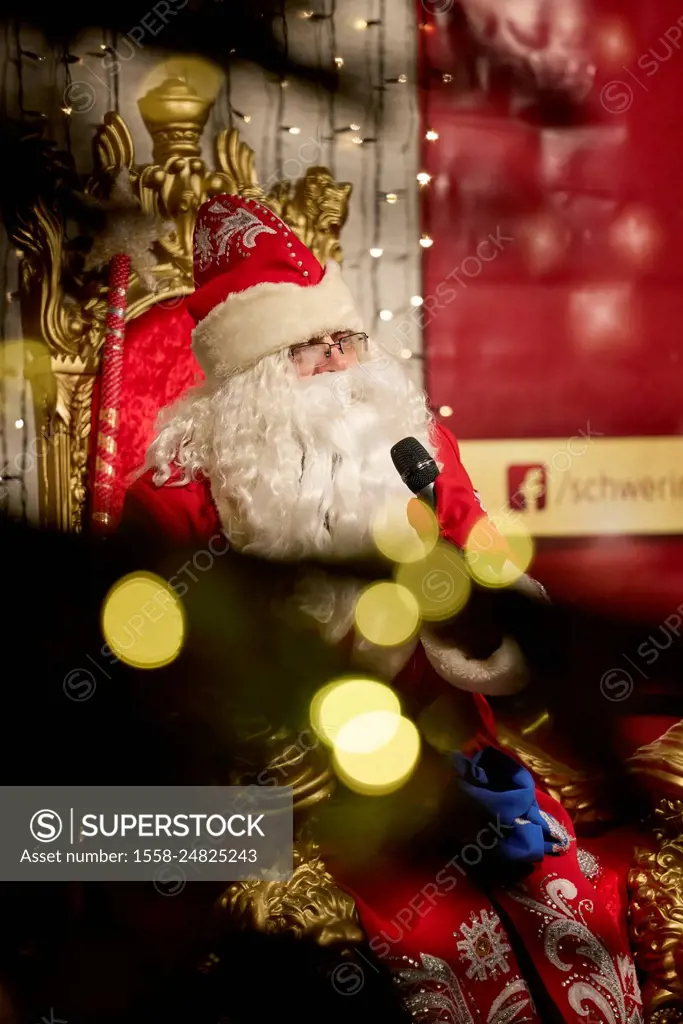 North Germany, Mecklenburg-Western Pomerania, Schwerin, Christmas market, Santa Claus