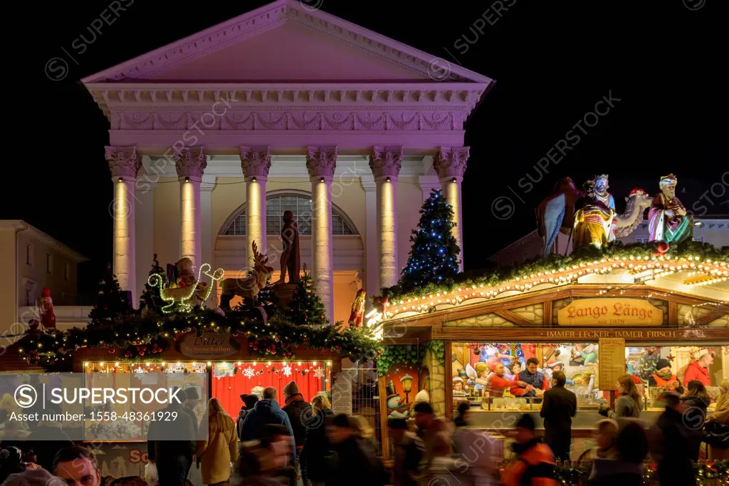 Germany, Baden-Wuerttemberg, Karlsruhe, Christmas market.