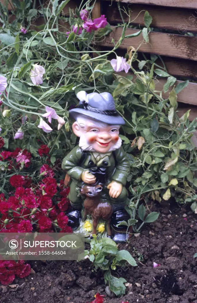 Garden, flower bed, Gartenzwerg   Garden figure, figure, dwarf, hunters, gamekeepers, deer, ornament, decoration, garden decoration, Dekofigur, Zwerge...