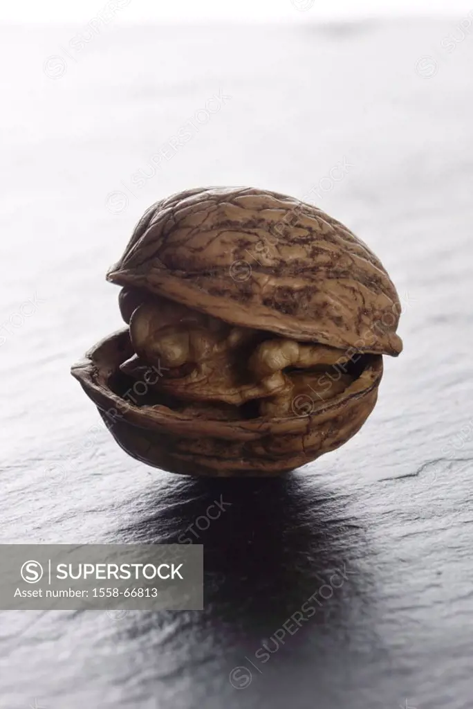 Walnut, cracked   Nuts, Welsche nut, Juglans regia, stone fruits, fruit, seeds, kernel, stone kernel, Walnusskern, peel, opened nutshell, thickly-stal...