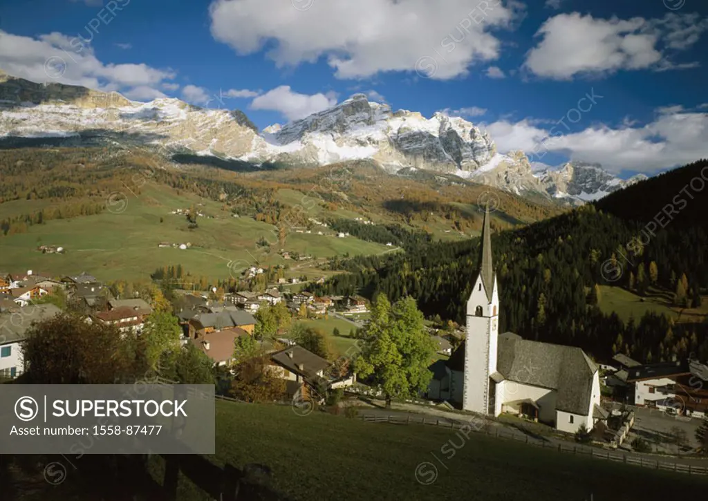 Italy, South Tyrol, Dolomites, Gadertal,  Sten, skyline, church,   highland, mountains, mountain village, houses, residences, parish church, La Varell...