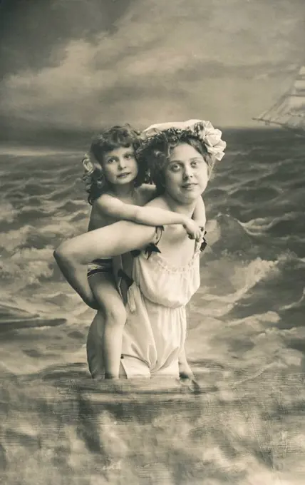 Postcard, historic, mother, daughter, sea, are bathing,