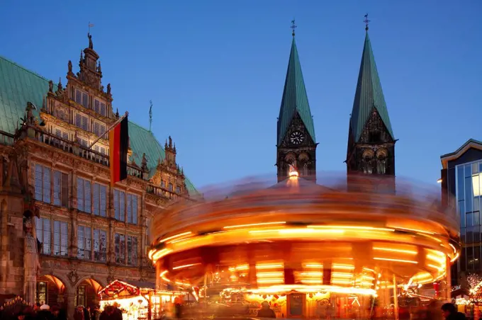 Old city hall with Christmas fair on the 'Marktplatz' at dusk, Bremen, Germany