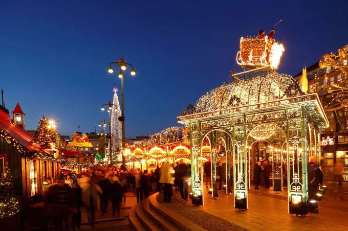 Christmas fair of Hamburg at dusk, Hamburg, Germany