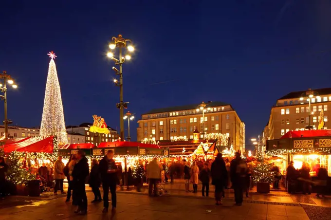 Christmas fair of Hamburg at dusk, Hamburg, Germany