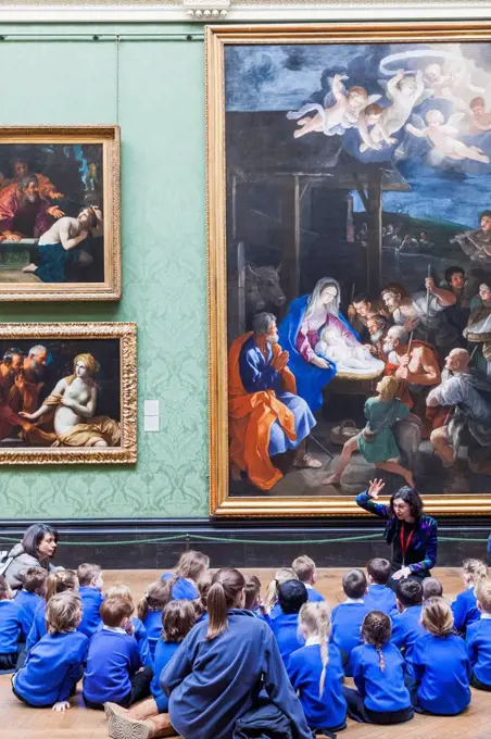 England, London, Trafalgar Square, National Gallery, Visiting Group of School Children