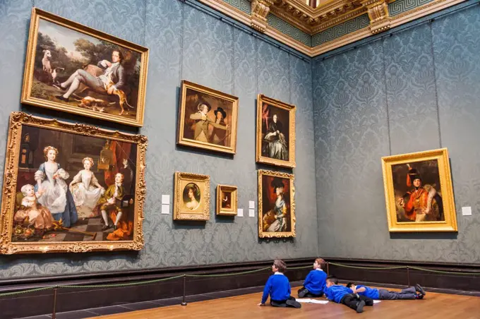 England, London, Trafalgar Square, National Gallery, Visiting Group of School Children