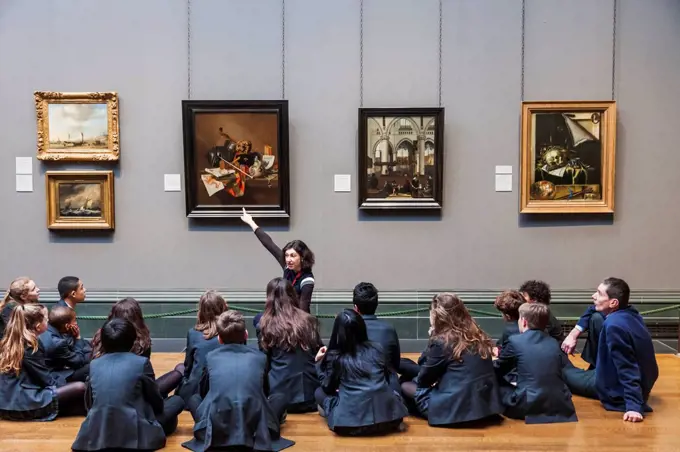 England, London, Trafalgar Square, National Gallery, Visiting Group of School Children