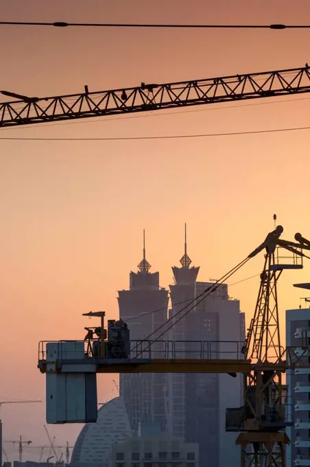 UAE, Dubai, Downtown Dubai, construction cranes