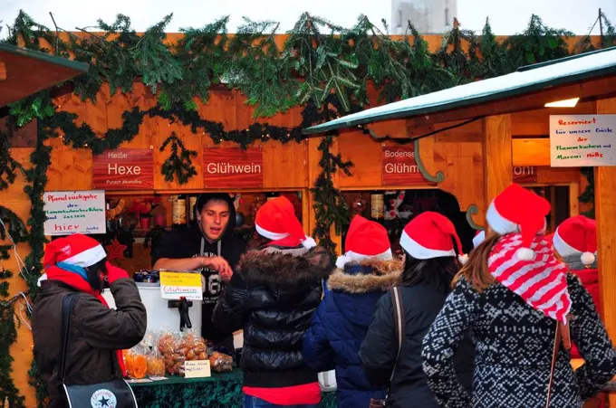 Germany, Bavaria, Lake of Constance, Lindau, Christmas fair, visitor,