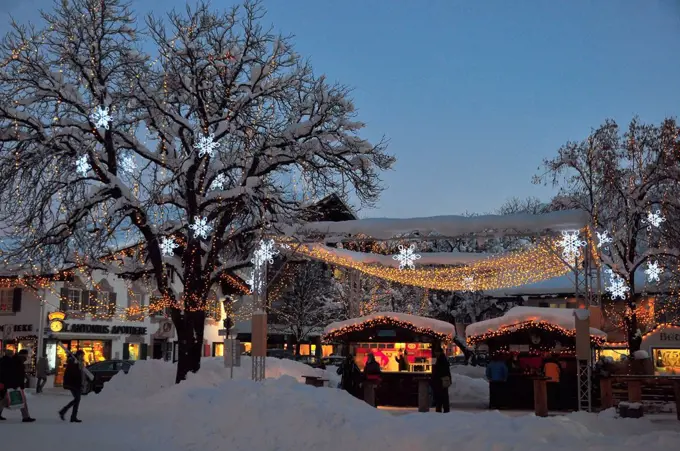 Germany, Bavaria, Garmisch-Partenkirchen, Christmas fair,