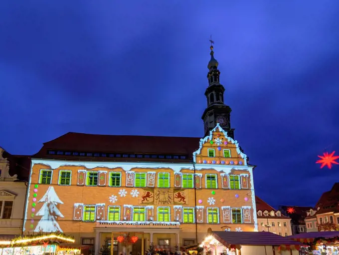 Pirna, square Markt, Christmas market 'Canalettomarkt', Town Hall with illumination, Saxony, Germany