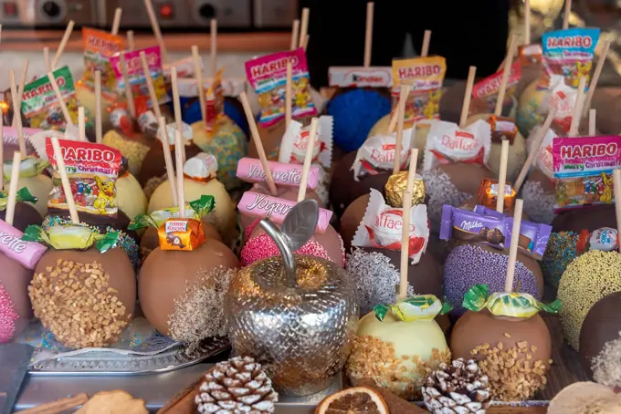 Candied apples, sweets, Christmas market, Magdeburg, Saxony-Anhalt, Germany