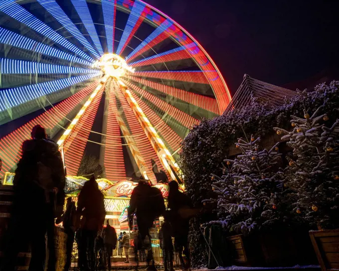 Ferris wheel on the Koberg in Lübeck at Christmas time, Schleswig-Holstein, Germany