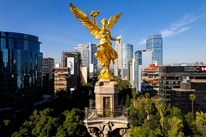 Mexico, Mexico City, the Paseo de la Reforma with the Angel de la Indendipencia