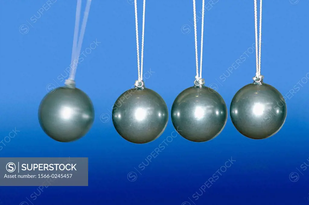 Newton´s cradle. Newton´s balls.