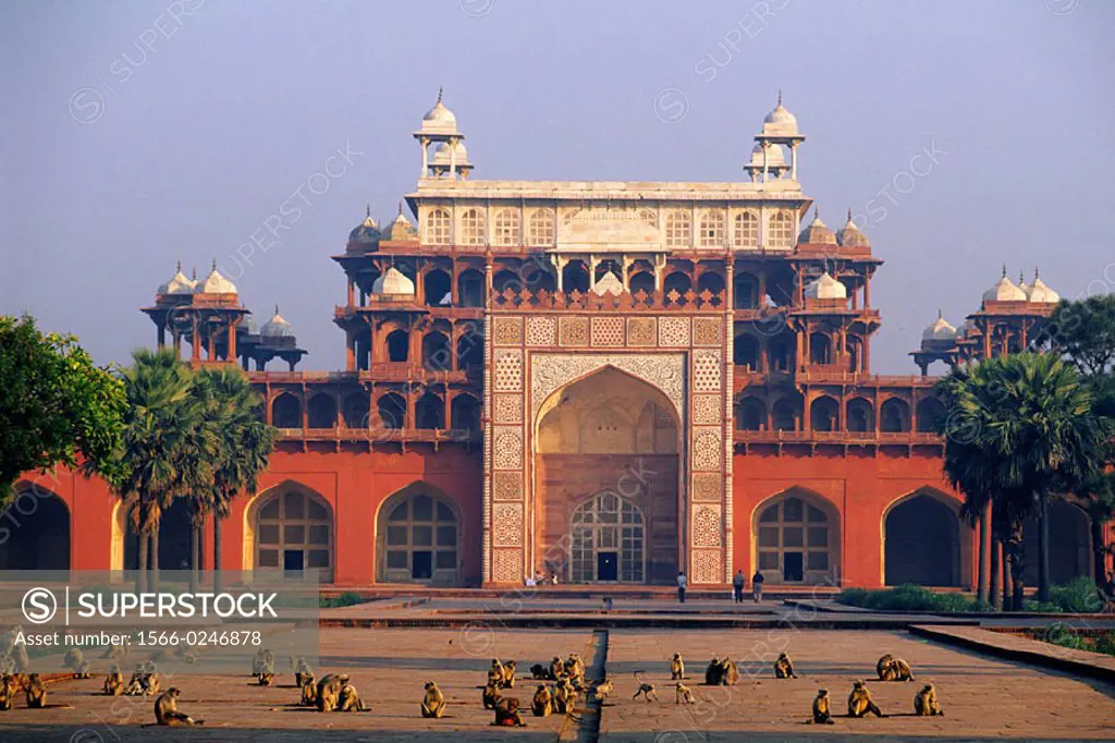 Akbar´s Mausoleum. Agra - Sikandra. Uttar Pradesh. India.