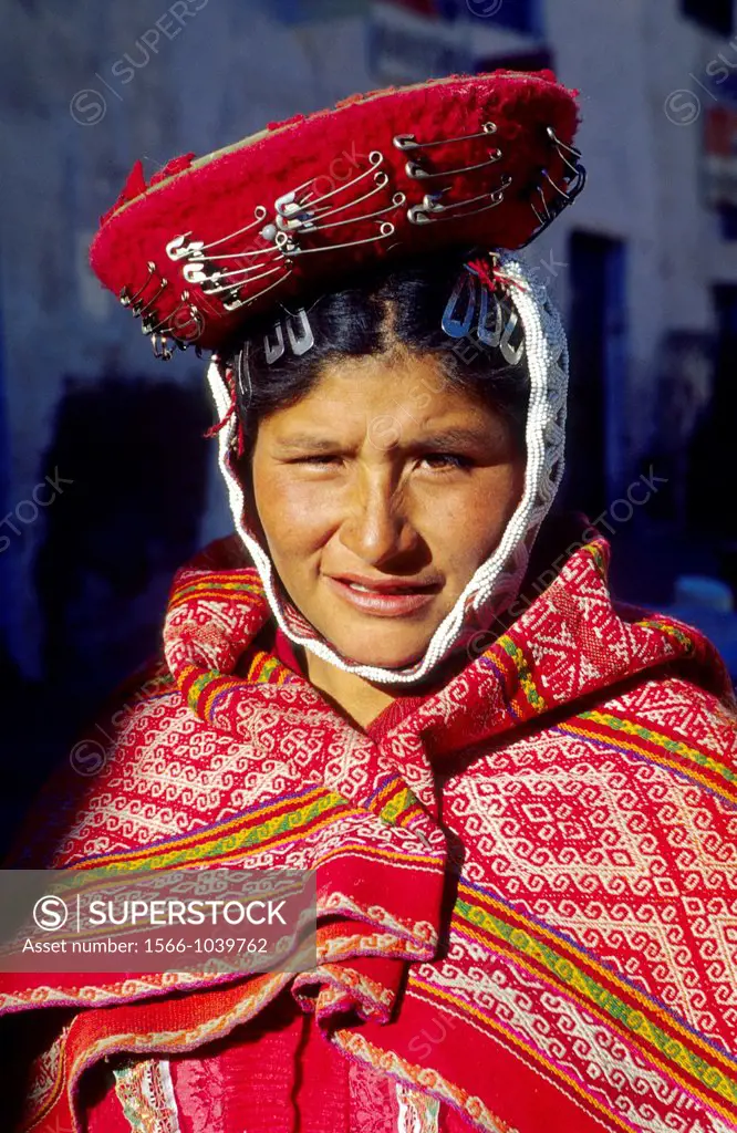 Native Quechua woman in the traditional costume Ollaytantambo Urubamba Valley Perú