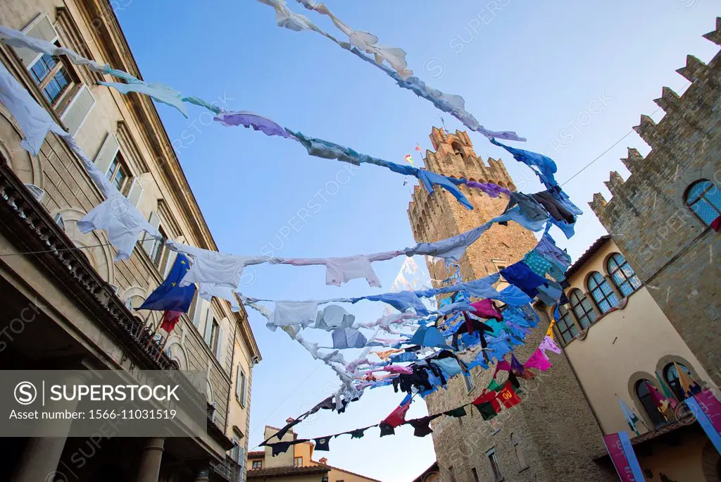 At right Palazzo Comunale Piazza della Libert Arezzo Tuscany