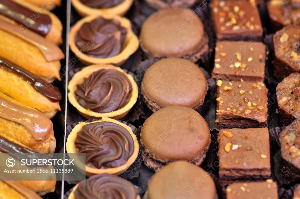 Petit fours, small confectionery or savoury appetizer. The name is French, petit four, meaning ´small oven´. Alimentaria, International Food and Drink...