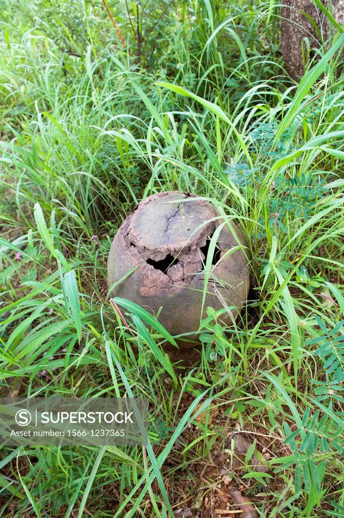 A traditional Betamaribe / Somba burial vessel 