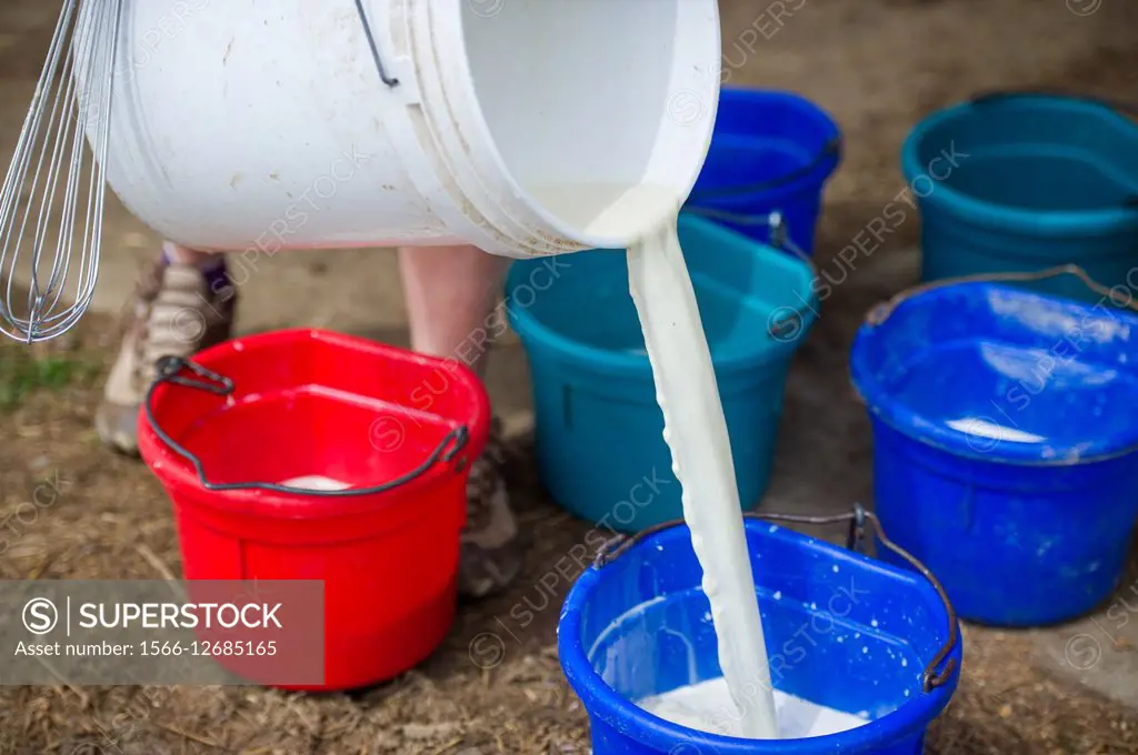 Pouring Containers