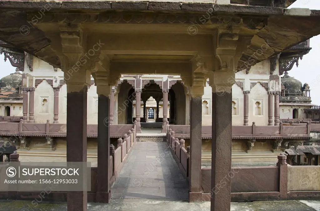 Interior view of Datia Palace. Also known as Bir Singh Palace or Bir Singh Dev Palace. Datia. Madhya Pradesh. India.