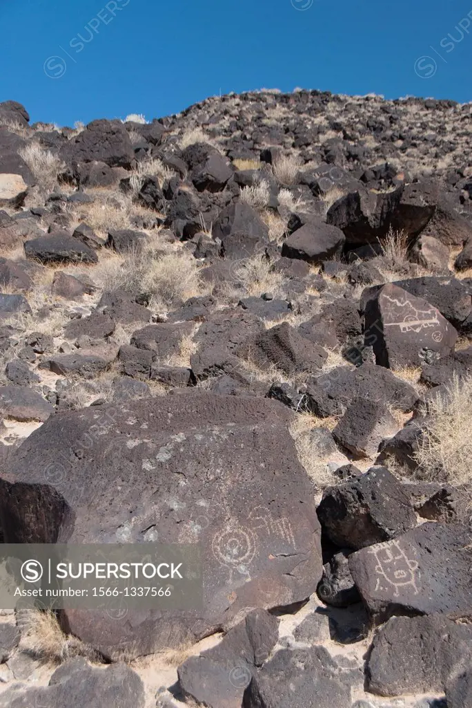 Indian petroglyphs, 400 to 700 years old, Petroglyph National Monument, New Mexico, USA